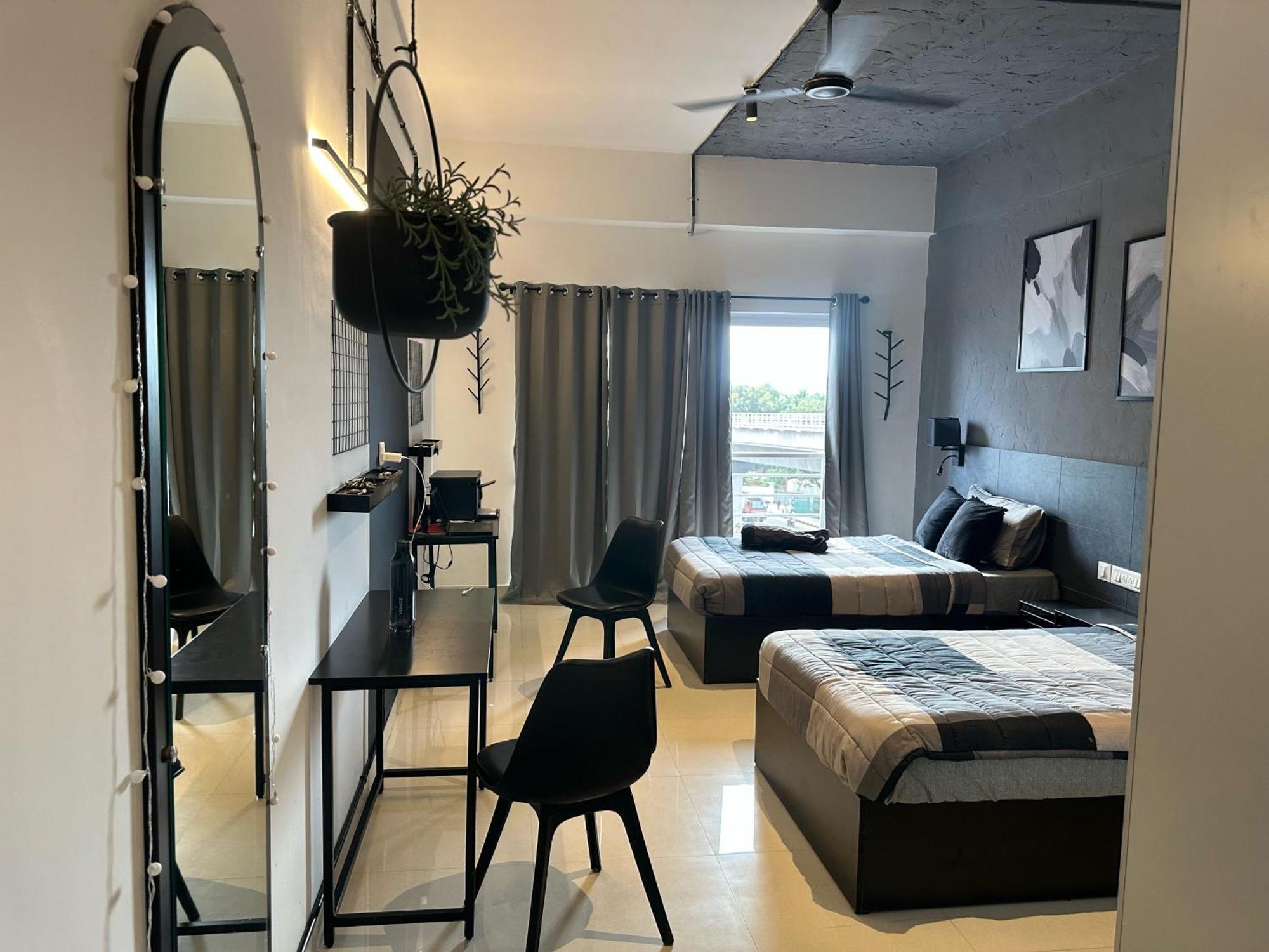 Collection O Local Square | Whitefield Hotel Bangalore Ngoại thất bức ảnh